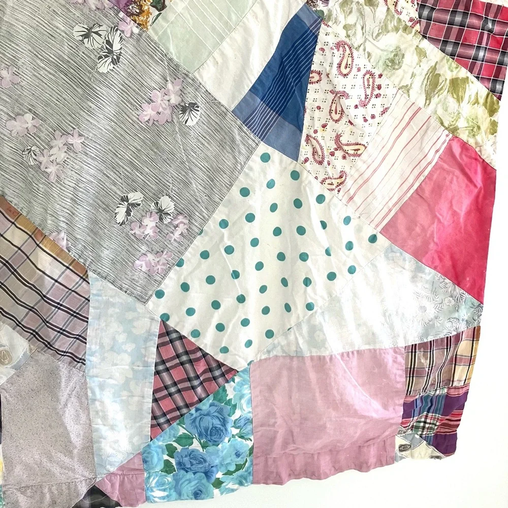 Vintage 40’s crazy quilt feedsack cotton small quilt blanket